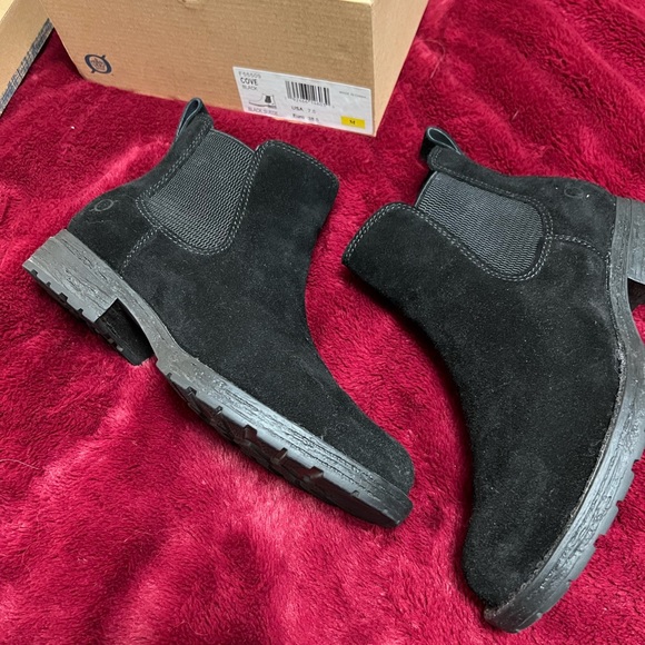 NIB Born Cove black suede boot 7.5 - Picture 3 of 7